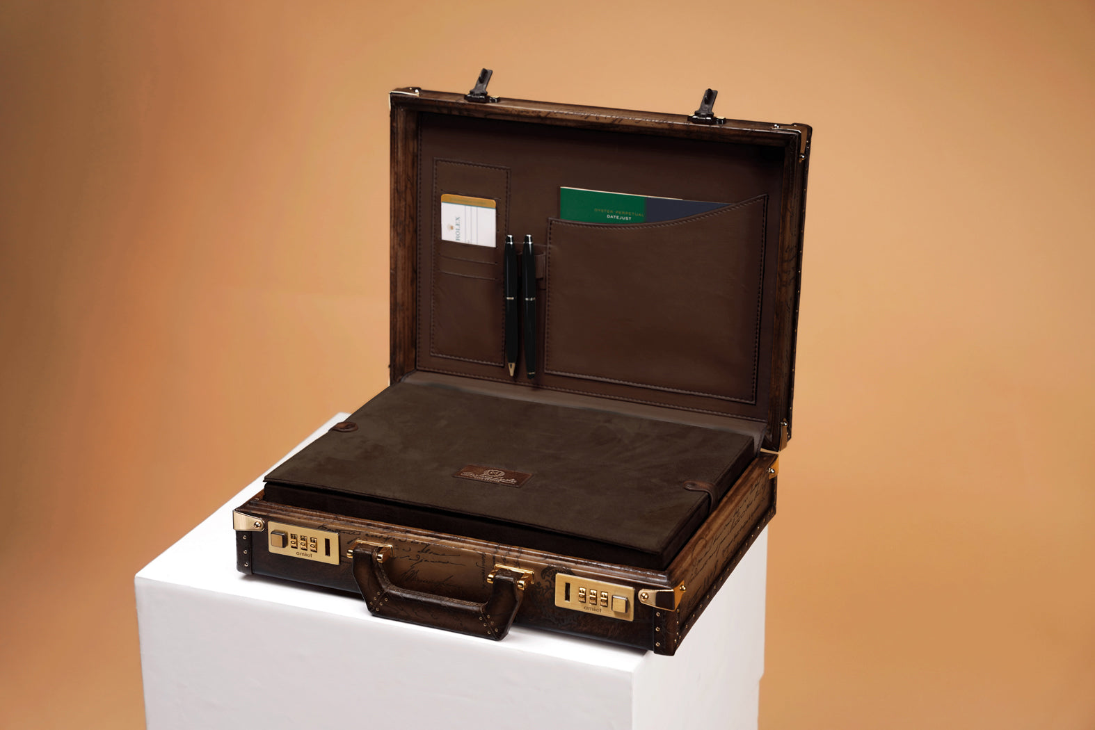 Barhion Artos Watch Case - Master Edition Parchment Patina Java Brown