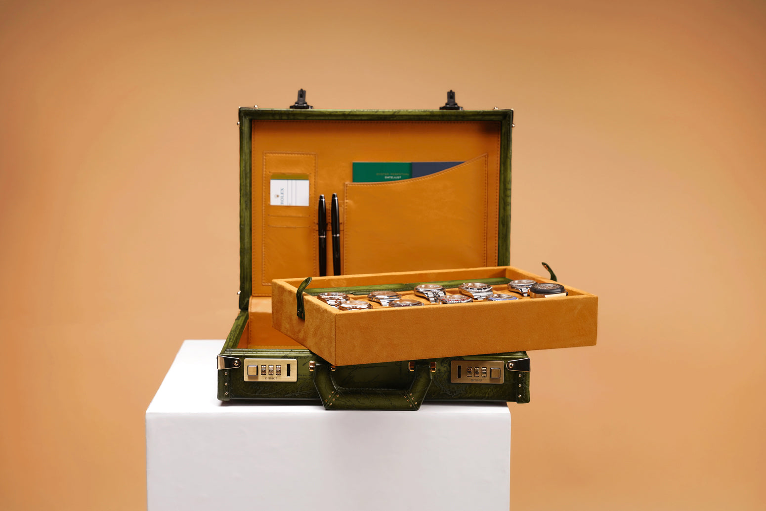 Barhion Artos Watch Case - Master Edition Parchment Patina Olive Green